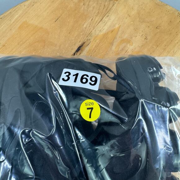 Mens 7 / 8.5W - Nike Air Max Vapormax Plus Shoes Triple Black 924453-004 NEW - Picture 9 of 9